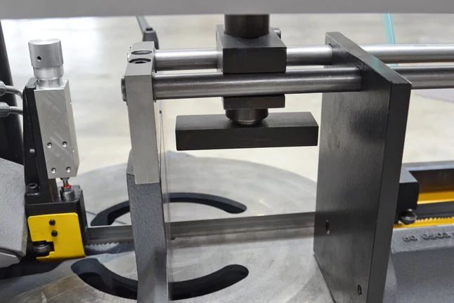 Pásová píla BOMAR Ergonomic 320.258 DGH Pásová píla BOMAR Ergonomic 320.258 DGH